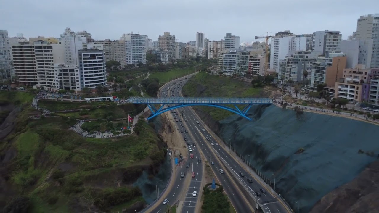 Paseo Alameda SAENZ PE&Ntilde;A  y parque bicentenario