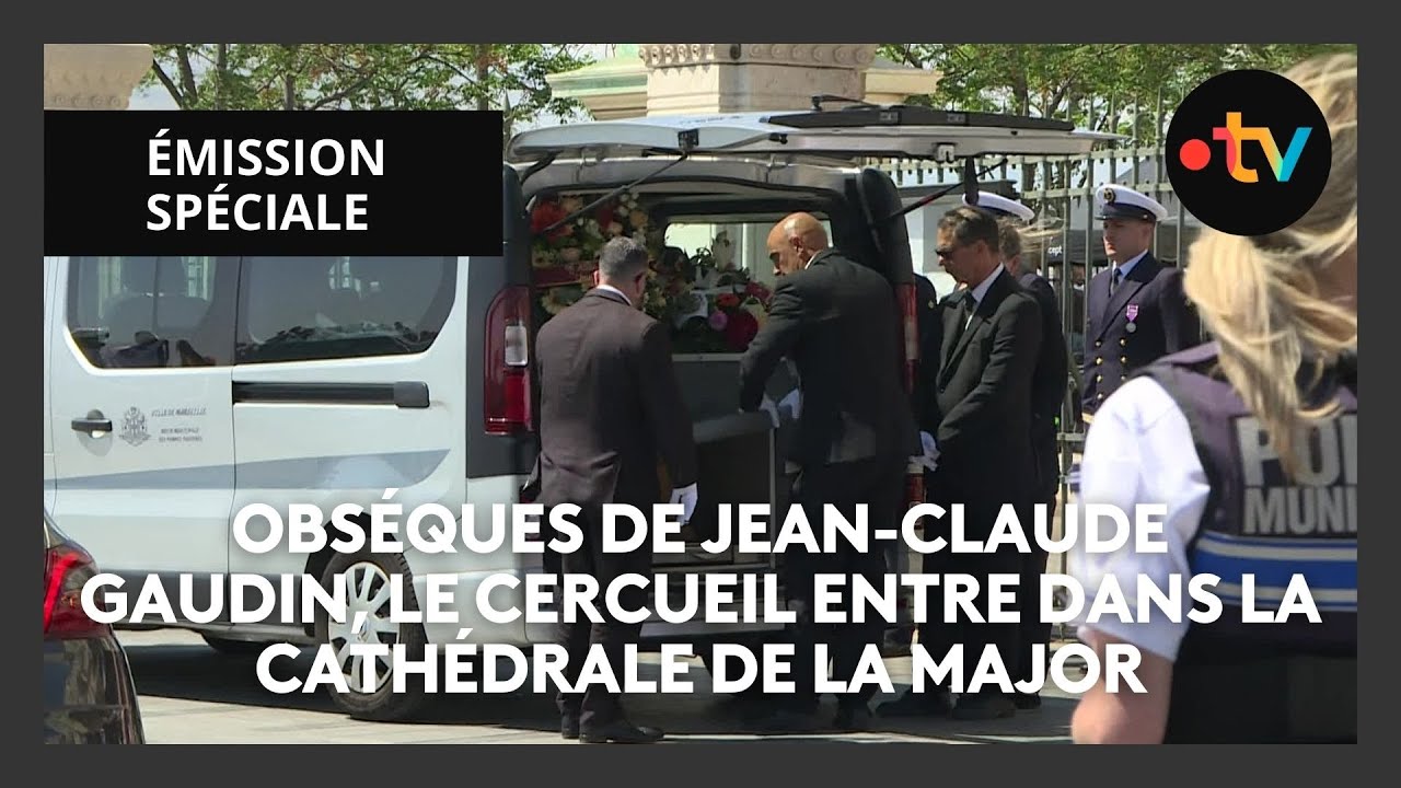 Obsèques de Jean-Claude Gaudin, le cercueil entre en la cathédrale de la Major