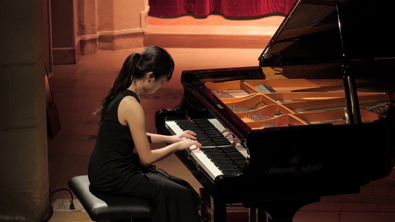 25ème Concours International de Piano d’Ile-de-France Amateur Concert Pianist Category (3rd prize)