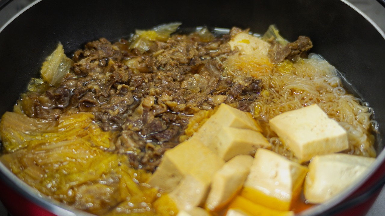 ざつメシ｜すき焼き丼（半額肉）