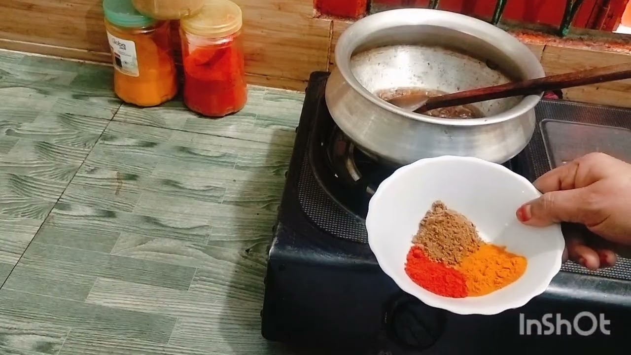 আজ দুপুরে রান্না করছি বুয়াল মাছ আর সিমের বিছি কেমন হইছে বলবেন🥰🥰🥰