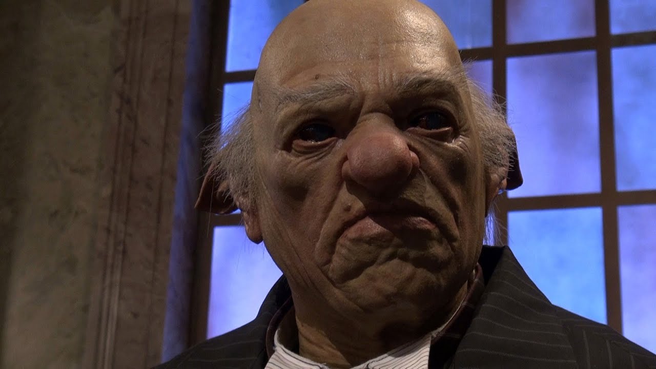 GRINGOTTS BANK Animatronic Goblins - Diagon Alley - Wizarding World Of Harry Potter