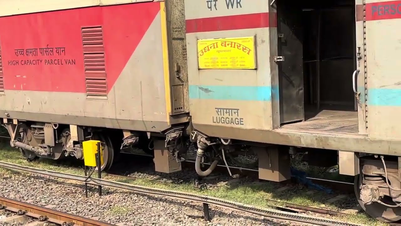 Back to back goods train crossing +Udhna danapur Express Racks 😊😊 
