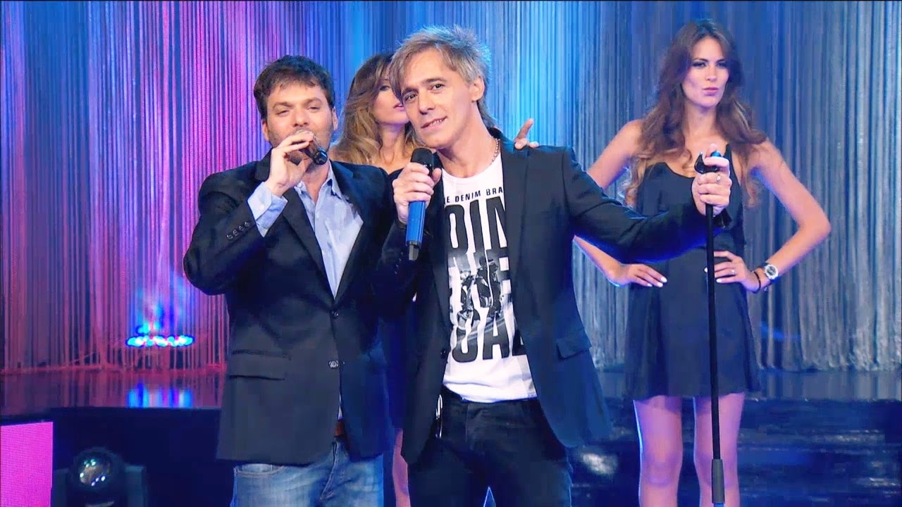 Dar la nota - Cae desafió a la máquina y cantó 