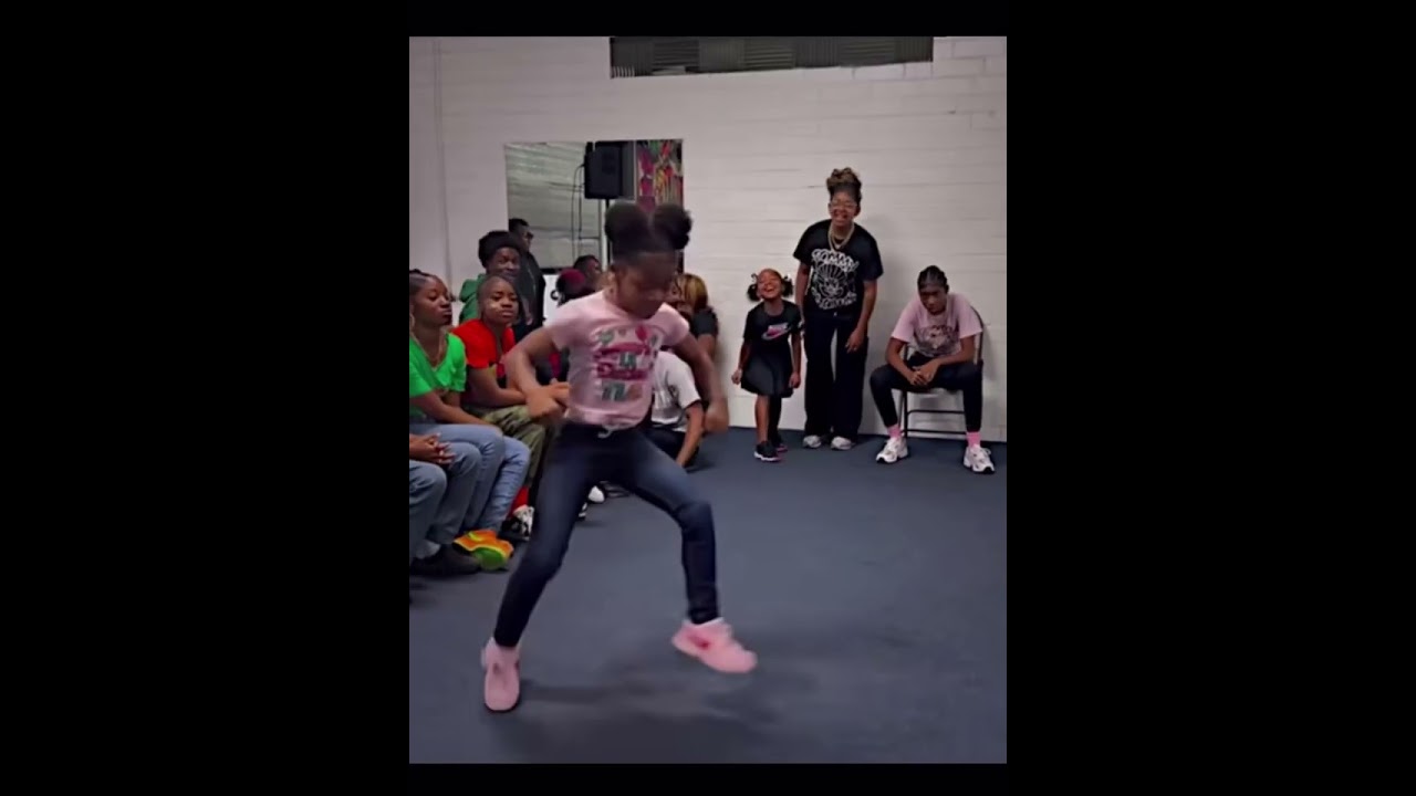 Work ! Work ! Work!| a better version of #DIOR,| @OfficialTsquadTV | @TOMMYHOTGIRLZTV |