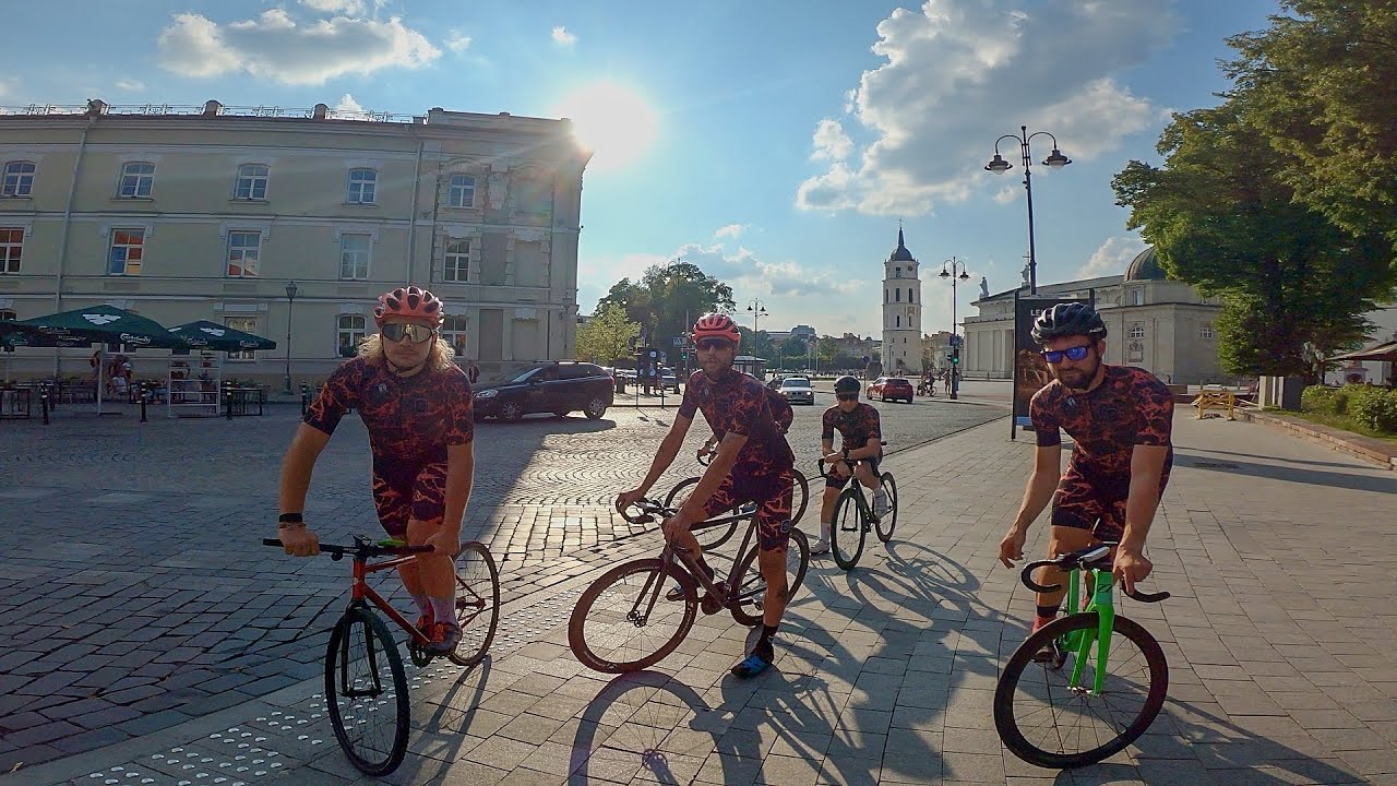 RIDE WITH FIXED GEAR VILNIUS CREW
