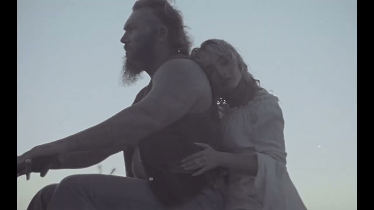 nobody's son but the backing vocals are a lil louder ‪‪❤︎‬