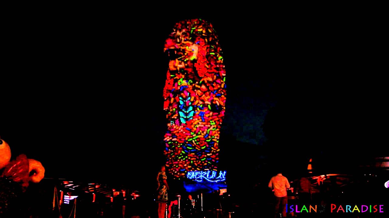 Sentosa Merlion FULL Performance 3D Mapping With Beautiful Colours !