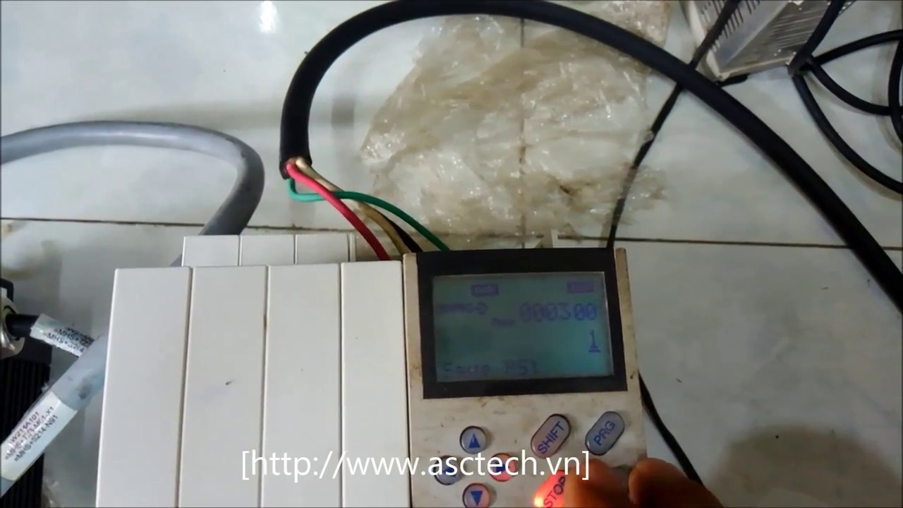 Lenze 9300 - Hướng dẫn Copy thông số từ Biến tần - Servo lenze có sẵn