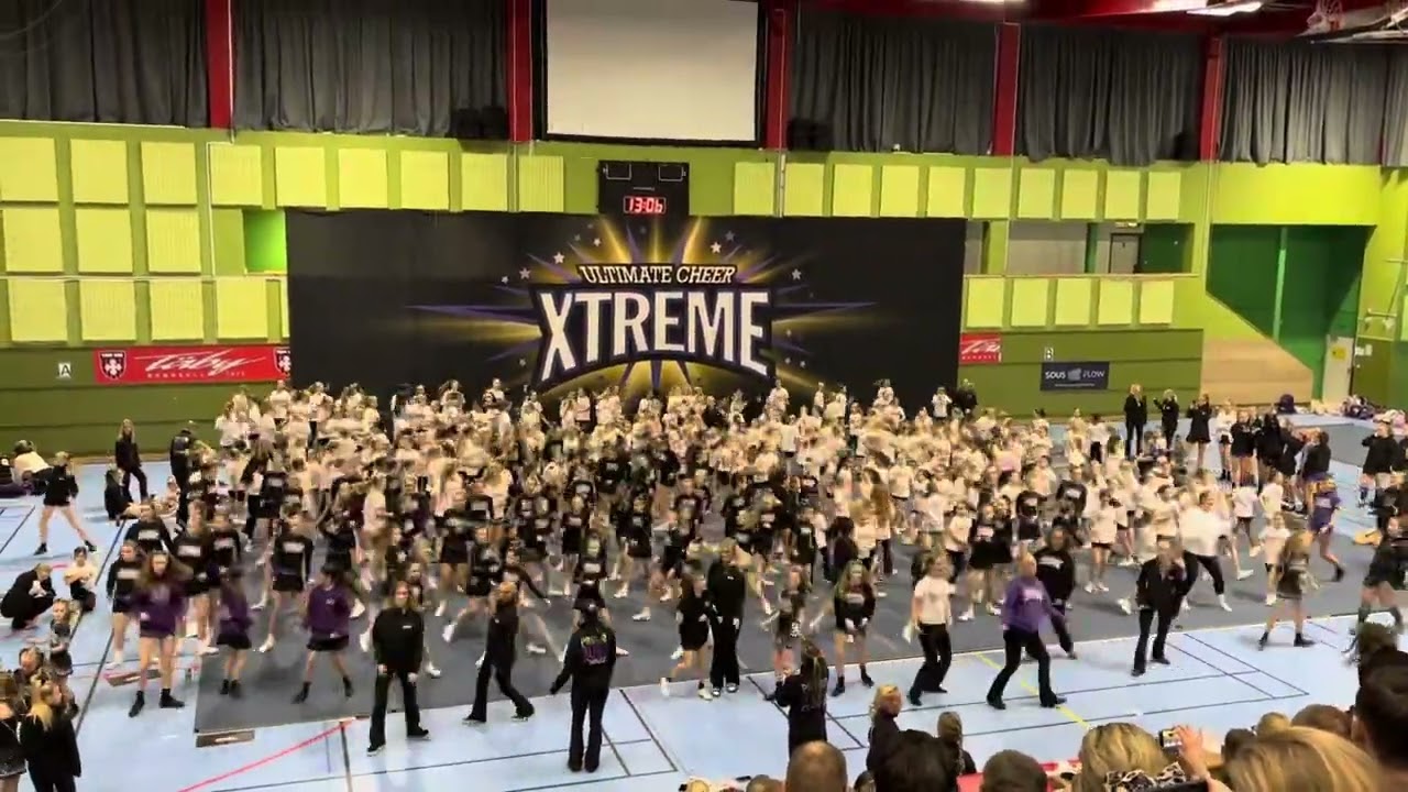 Ultimate Cheer Xtreme Julshow 2024 Uppvärmning
