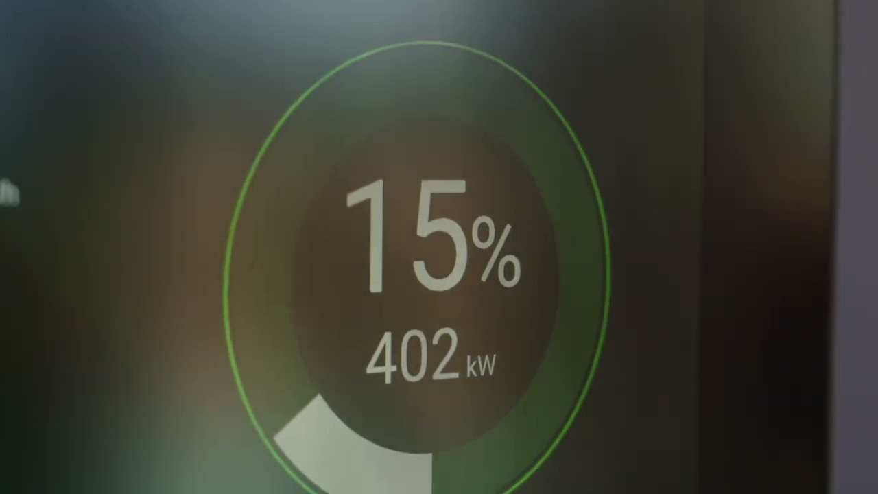 BMW iX3 Gen6 Charging Demo: 350km in 10 Minutes? | Neue Klasse EV Tech Preview