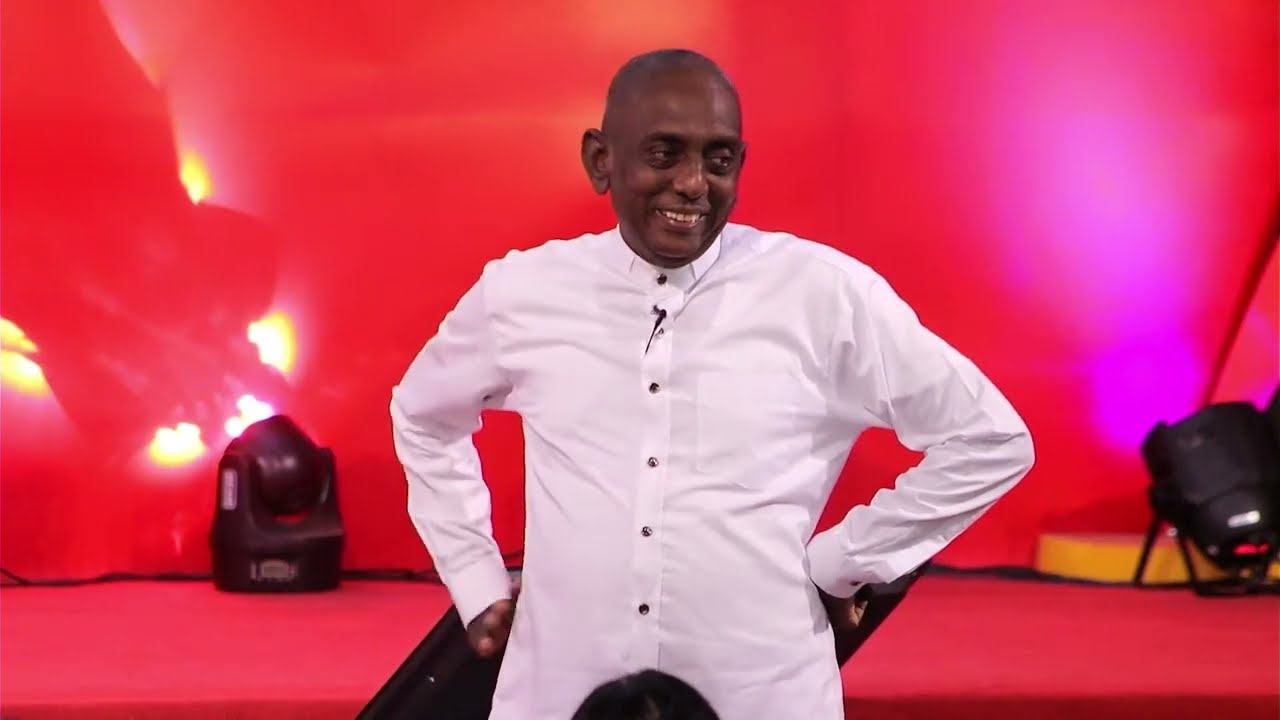 නිවැරදි තලයේ ගීතිකා ගායනා කරමු. | Pastor Susil