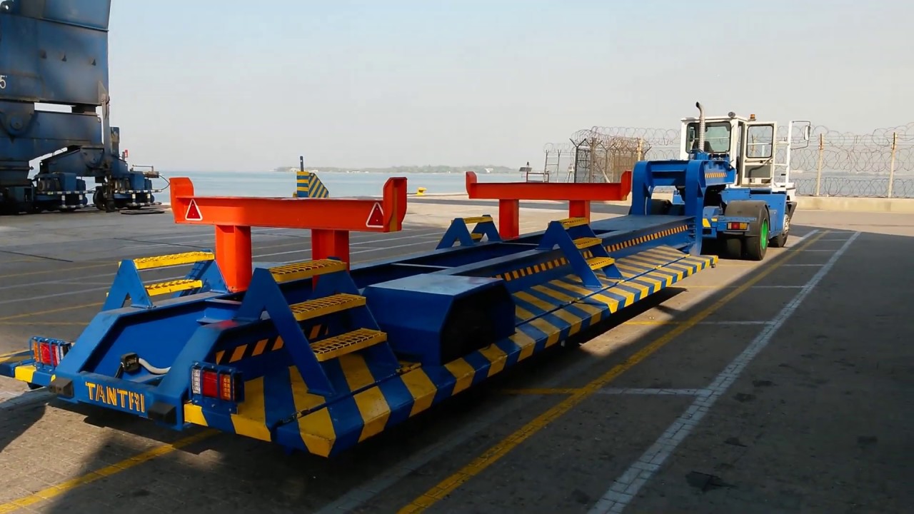 TANTRI Spreader Trailer Operating in Saudi