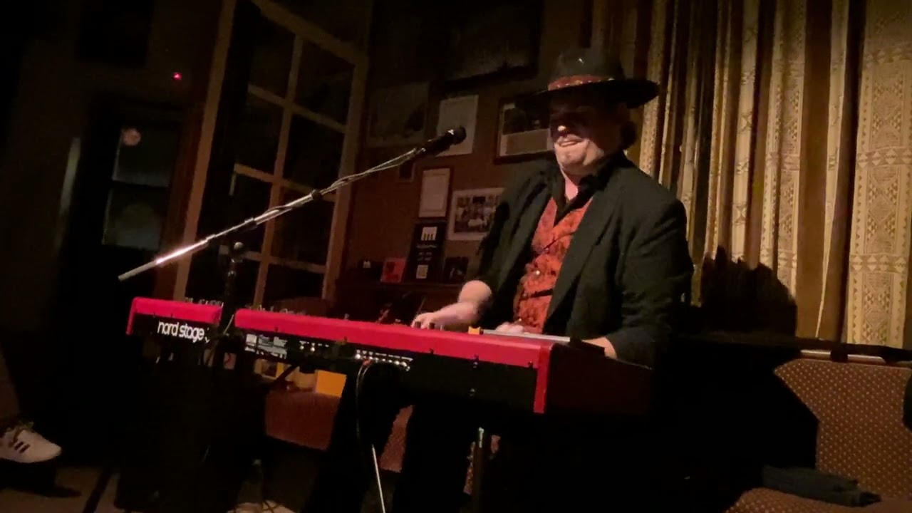 Tom Eylenbosch -  IKO IKO