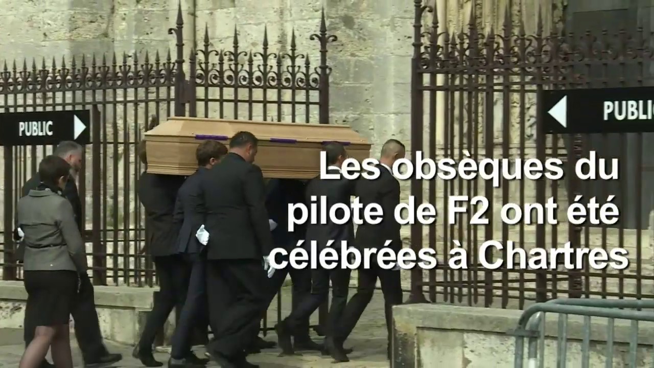Dernier hommage au pilote Anthoine Hubert | AFP