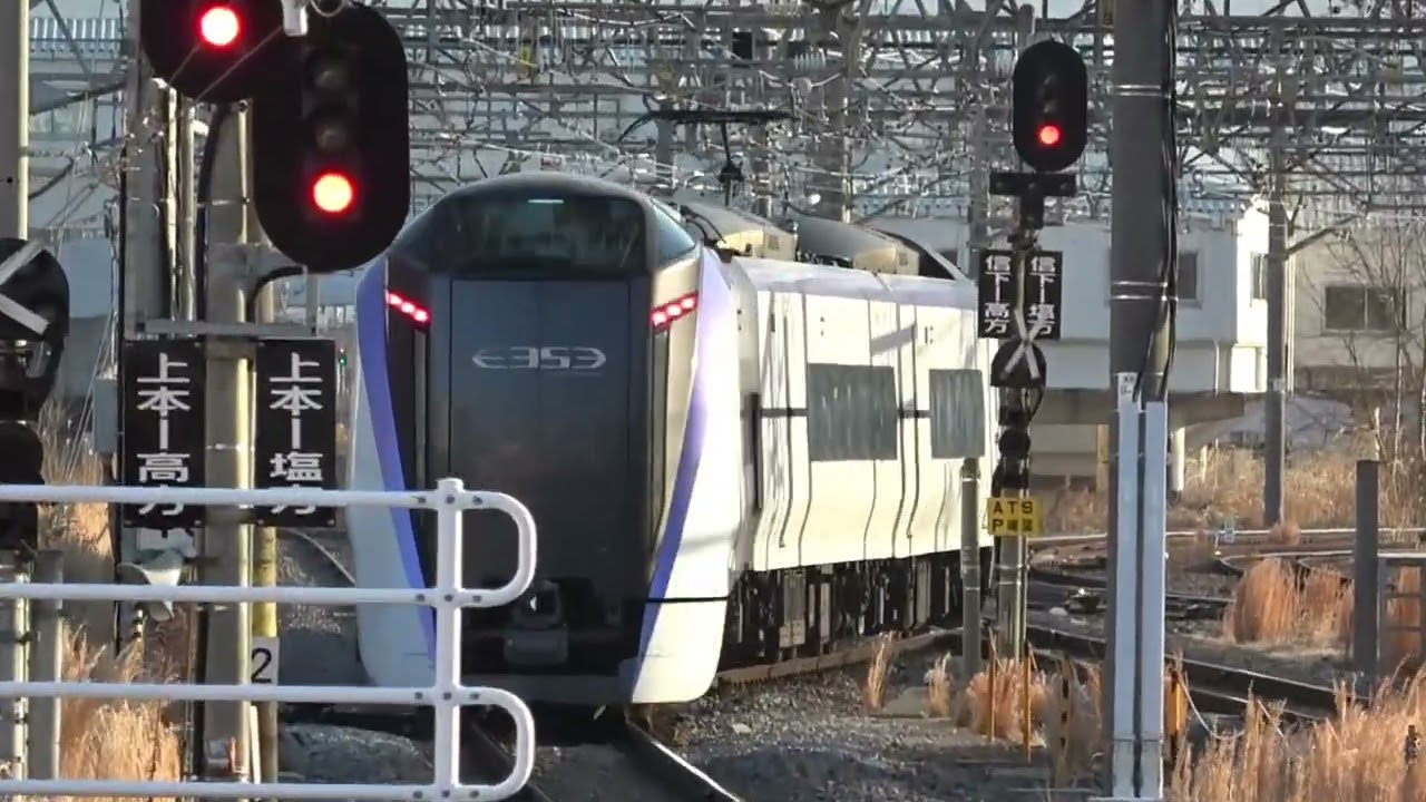 今回のダイヤ改正で、新たに下り1本増設され、回送列車で篠ノ井線松本駅へ向かい、乗客を乗せるも、運行初日は、空席が目立った、E353系付属編成運用の臨時特急「信州」3号。