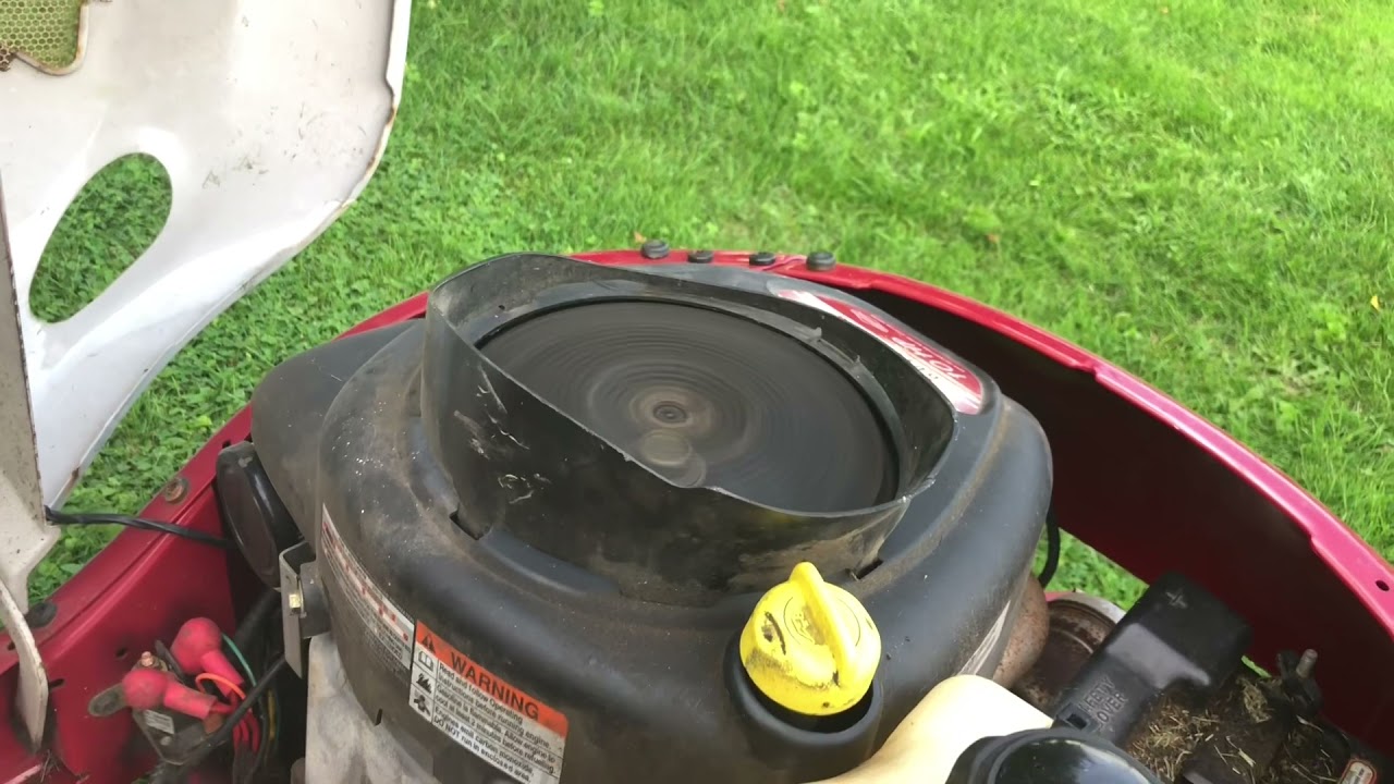 White Outdoor LR927 riding mower review.