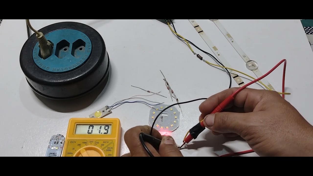 TESTADOR DE LED , E DIODO ZENER CASEIRO  FEITO COM REATOR DE LÂMPADA DE LED..