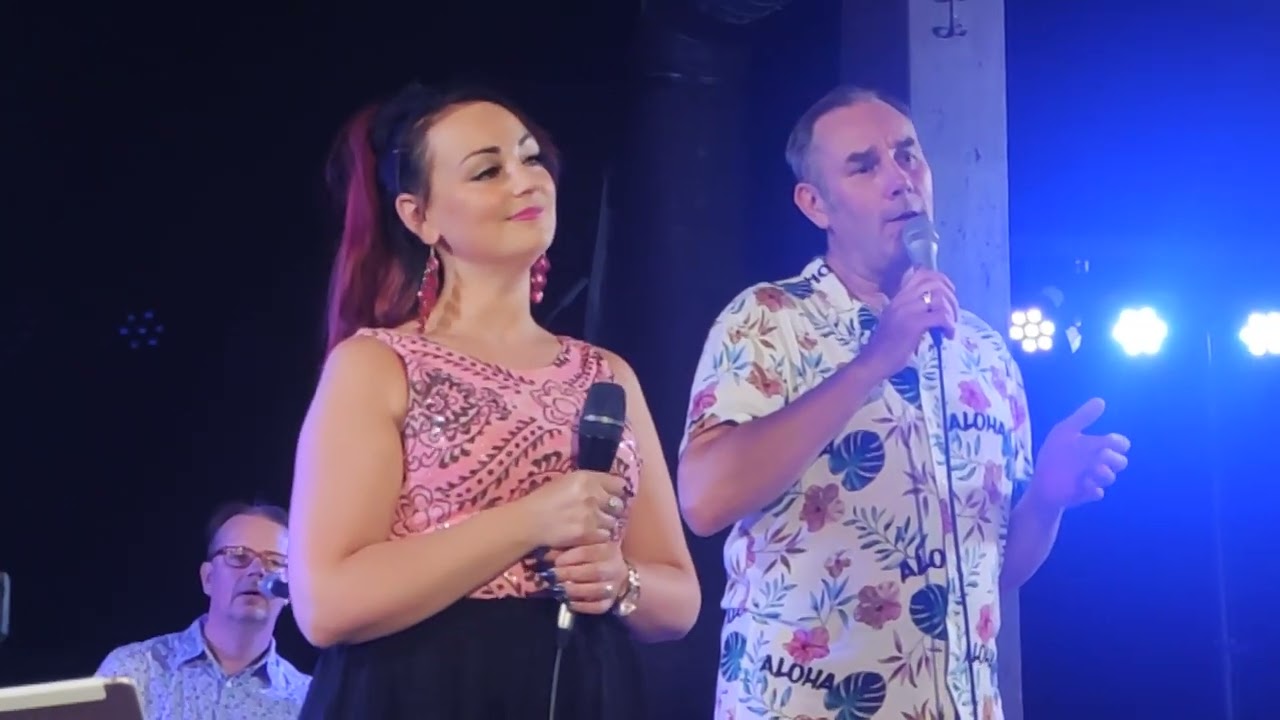 Pirita Niemenmaa, Jarkko Yli-Sikkilä &Soiva orkesteri. Tää Ystävyys