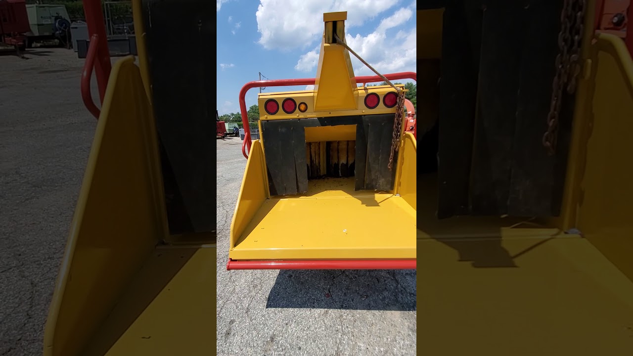 2005 Vermeer BC1400XL 001913 Operating
