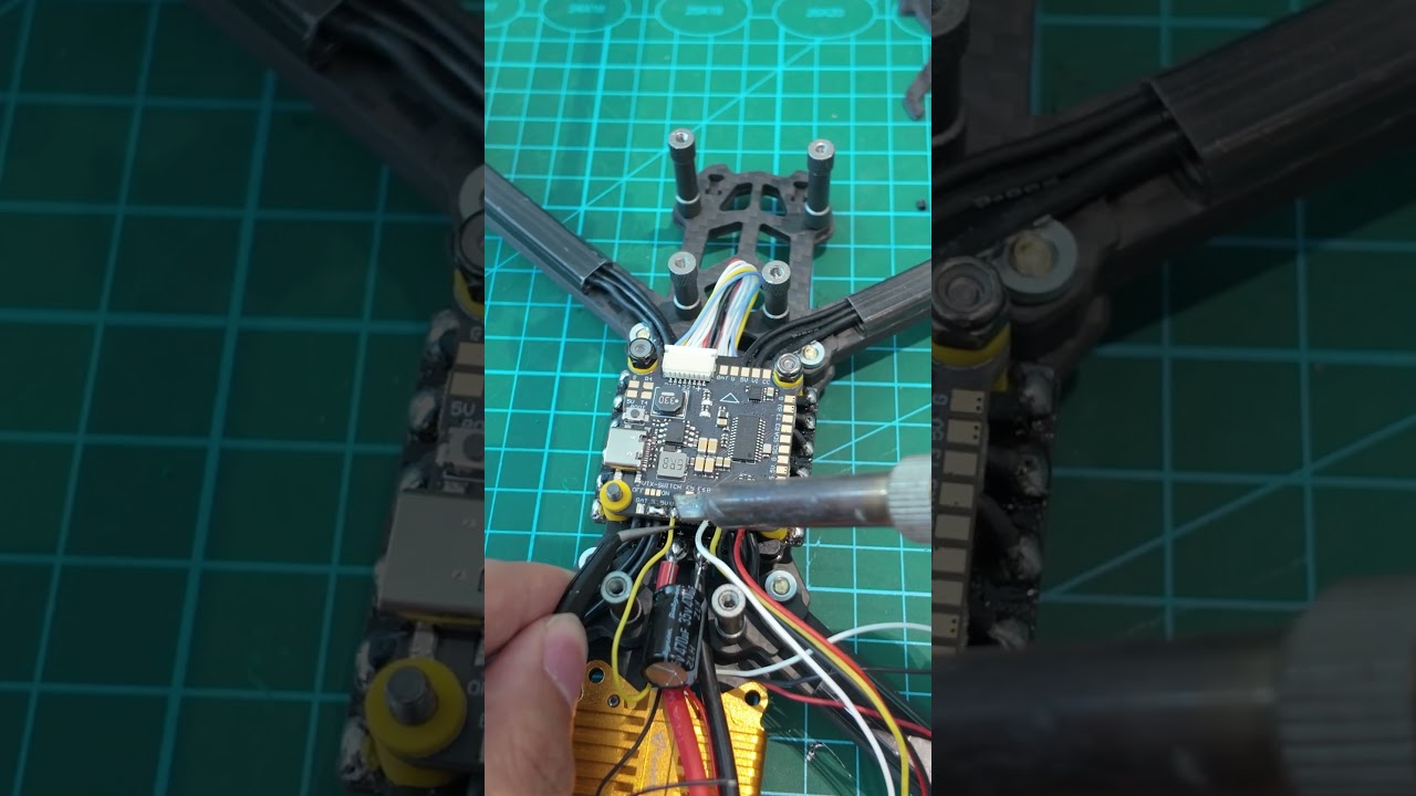 How to Build & Solder a 7-Inch FPV Drone for Beginners？