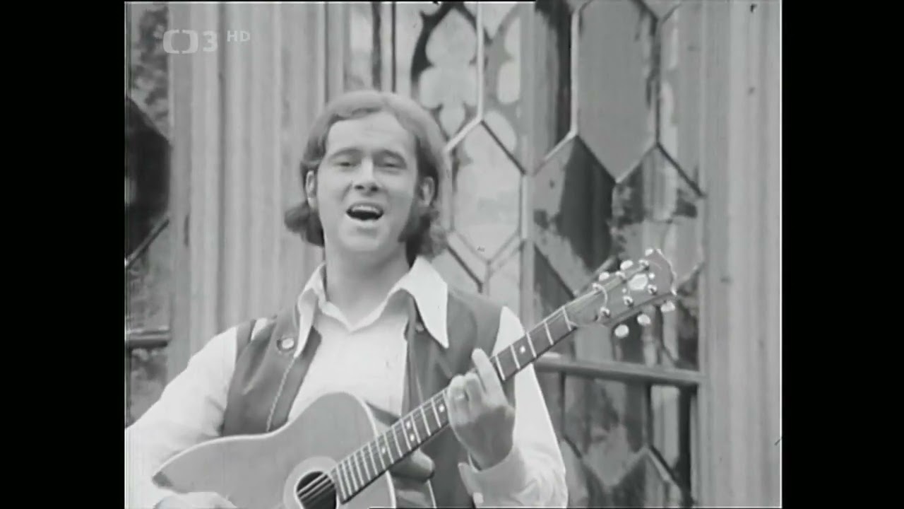 Petr Ulrych - Ona v&iacute; (1970)