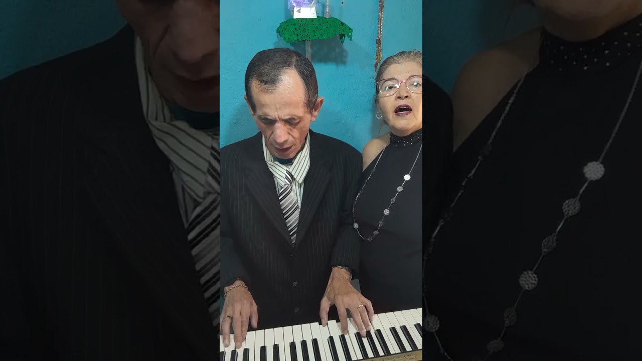HINO   DE AMOR Cantado pelo Adão   Leite cunha