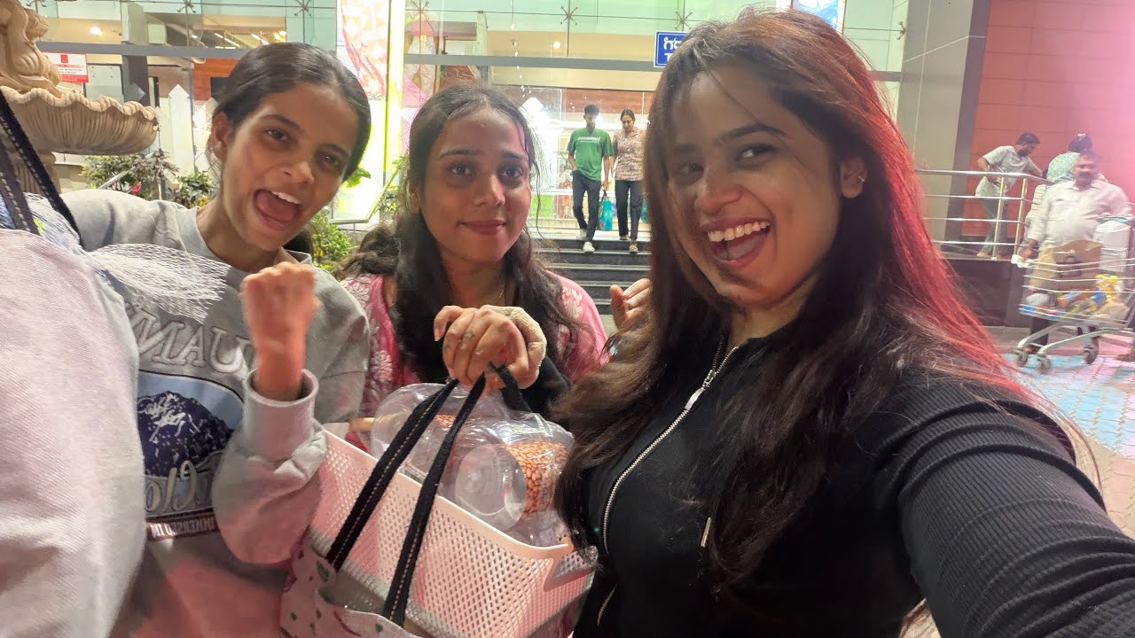 Shraddha room makeover shopping🛍️😄 #nidhishetty 