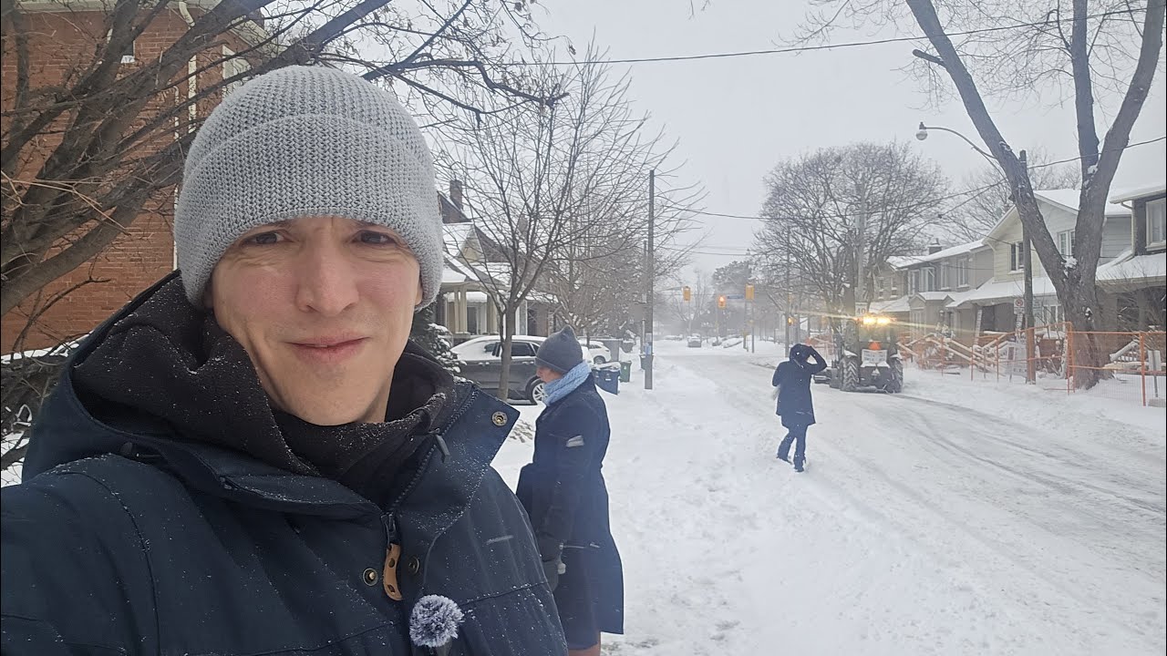Toronto LIVE: It's Snowing (& FREEZING!!!) Thursday Morning Stream