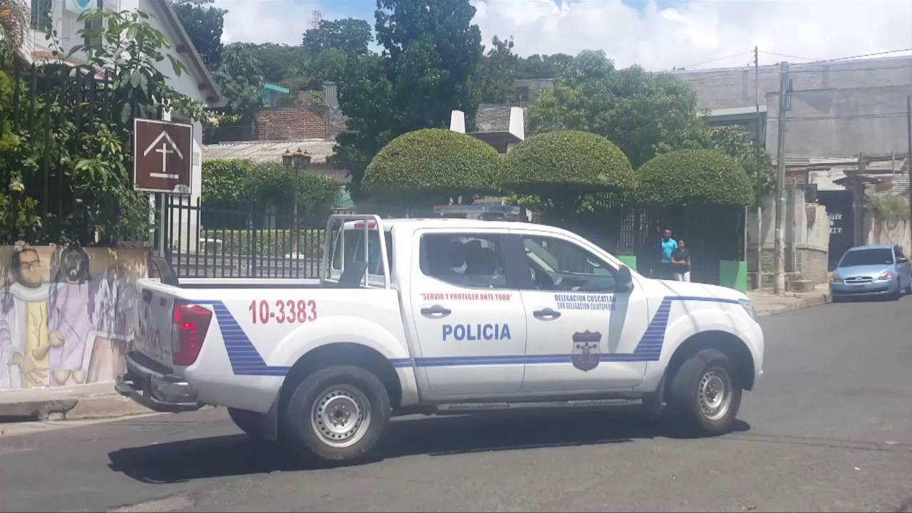 Inicia traslado de reos de penal de Cojutepeque @adrigonzalezTCS