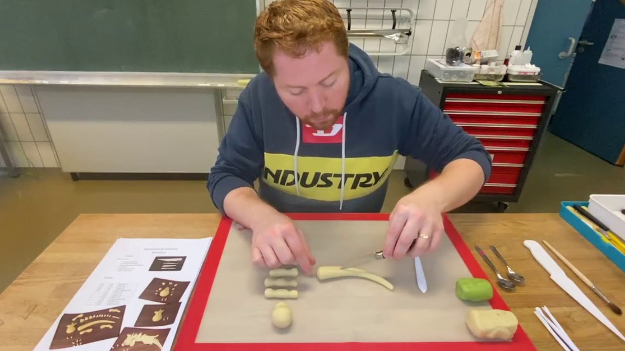 Marzipan Drache