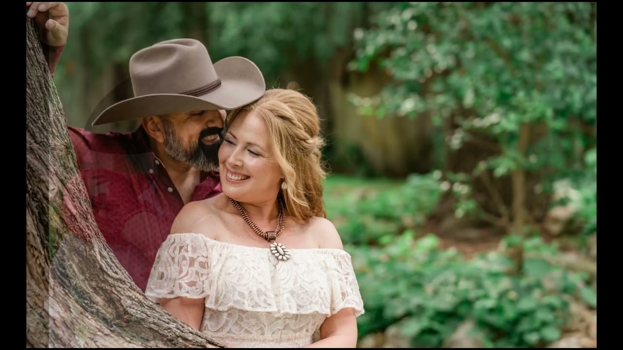 Kelly & Enrique  | Gruene, Texas