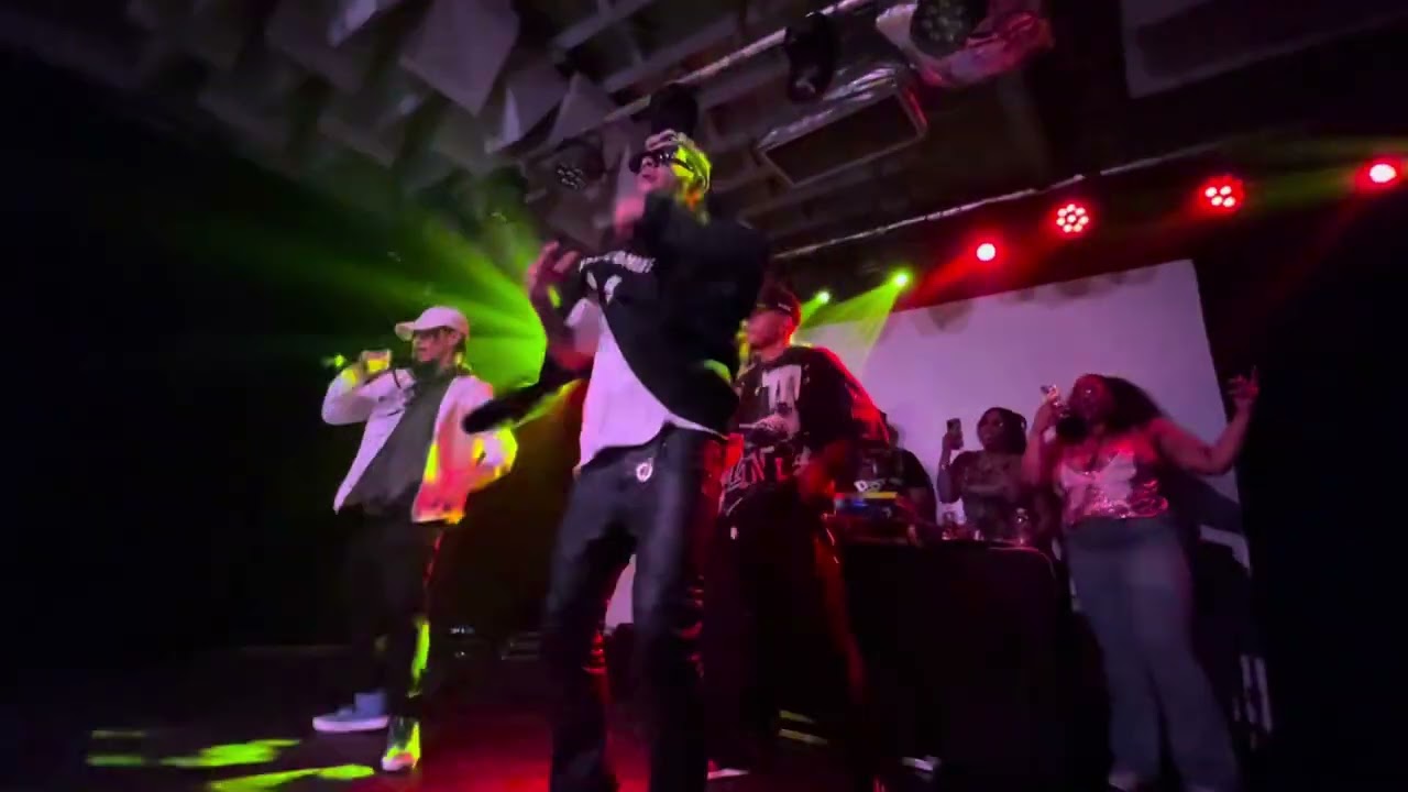 B5 - U Got Me Live Show In Detroit MI 
