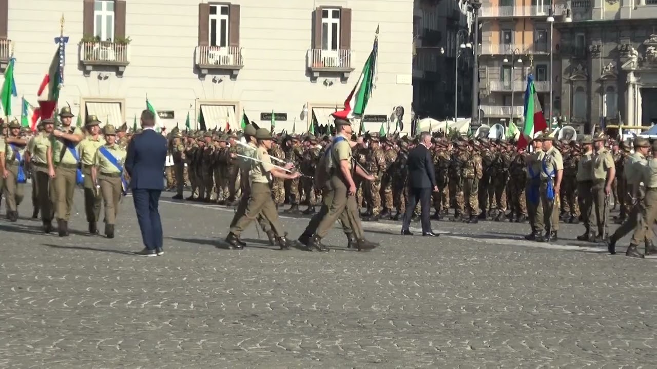 Fratelli d'Italia (cantato da Alpini e suonato da Fanfara Julia e Fanfara Taurinense)