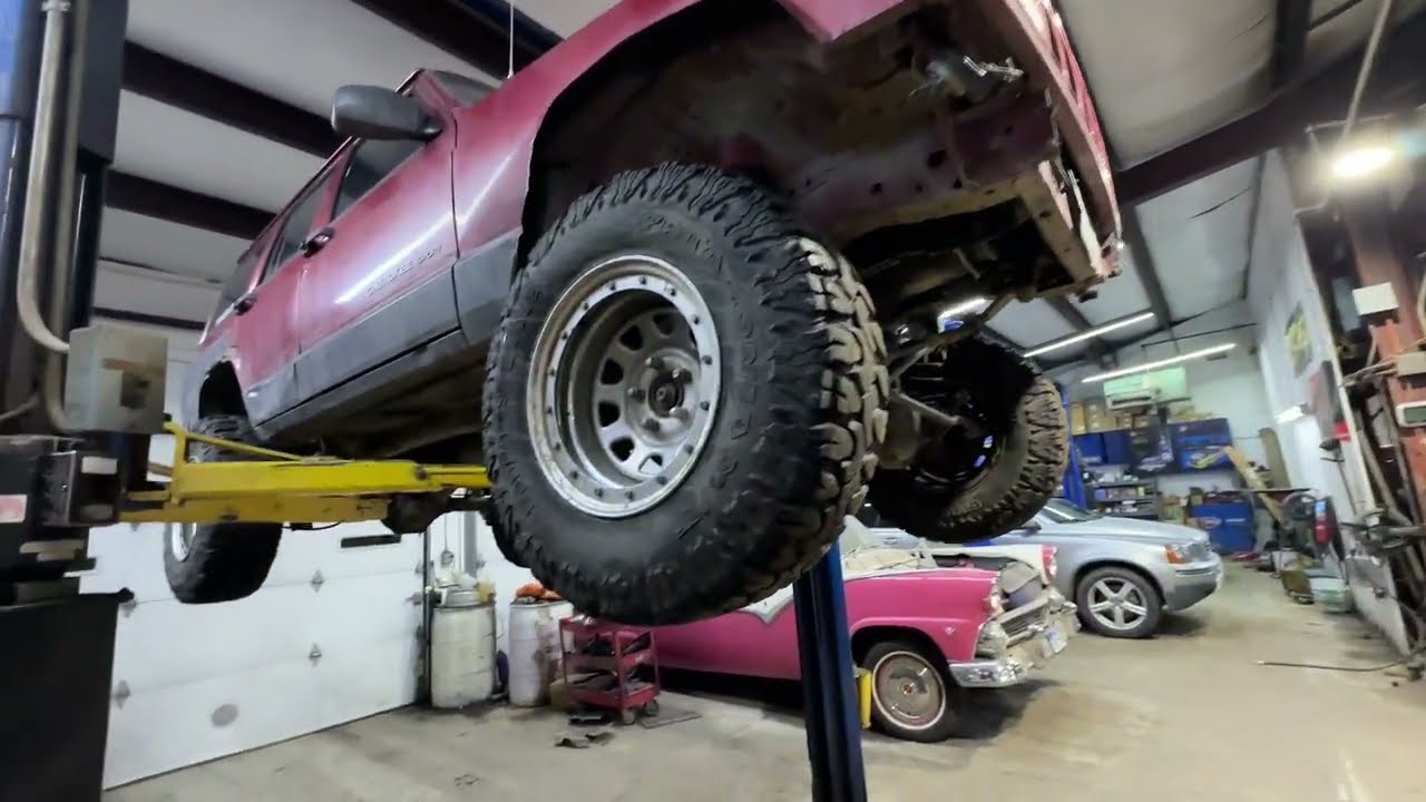 Jeep XJ Frame Stiffener Prep and Rust Repair