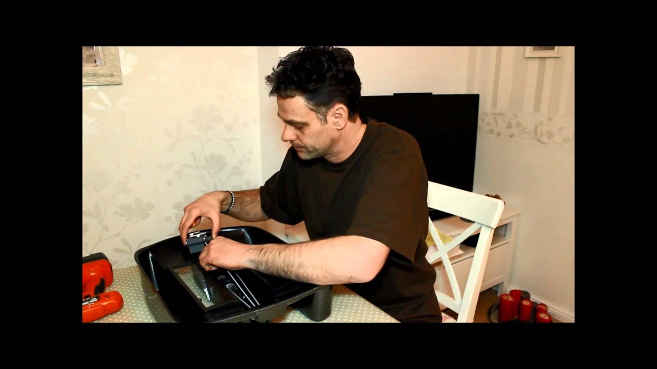 Carp Madness Offizielles Montagevideo Futterboot Phantom