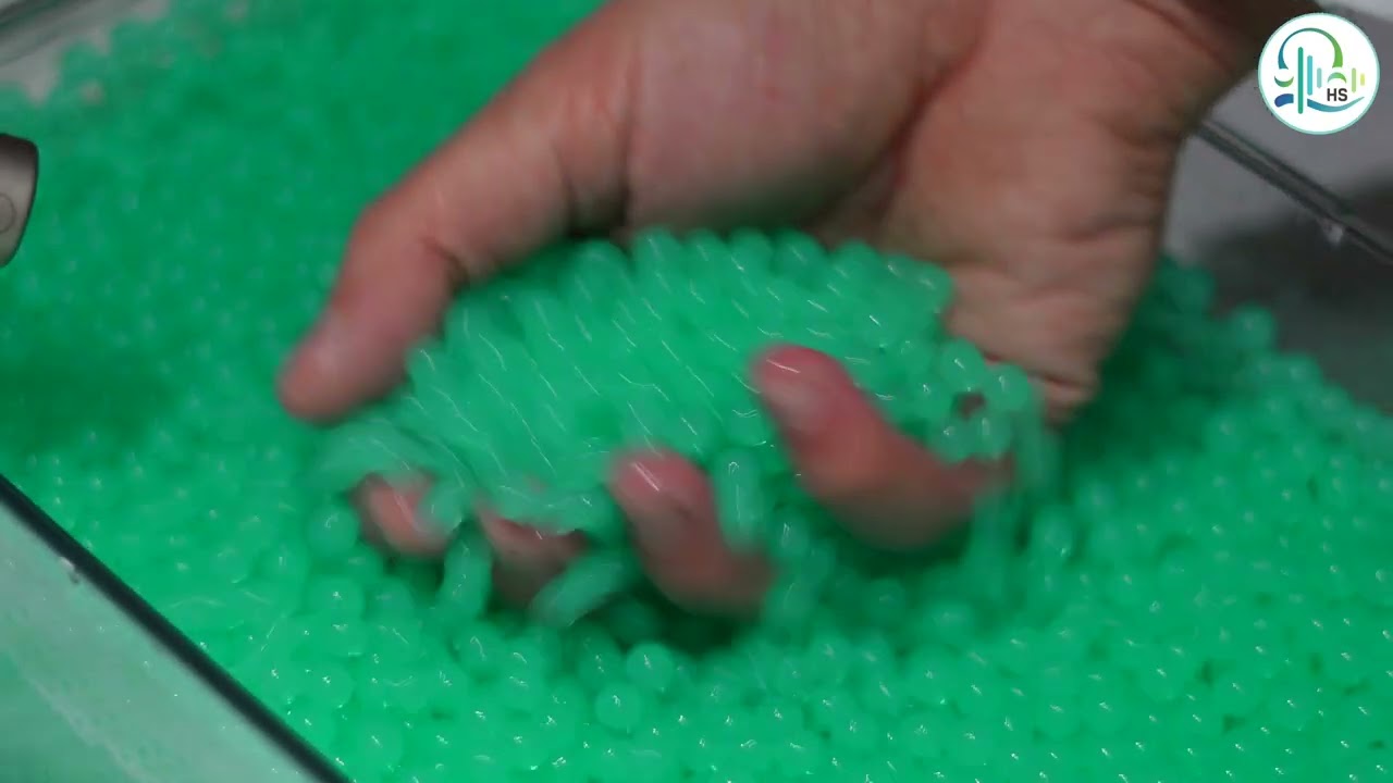 ASMR Relaxing 💧 Palline Squeeze che si Gonfiano con l’Acqua | Suoni Morbidi