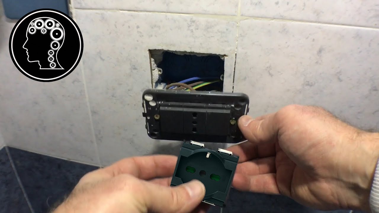sostituzione presa muro da Bipasso italia a Tedesca schuko replacement wall socket  with Schuko