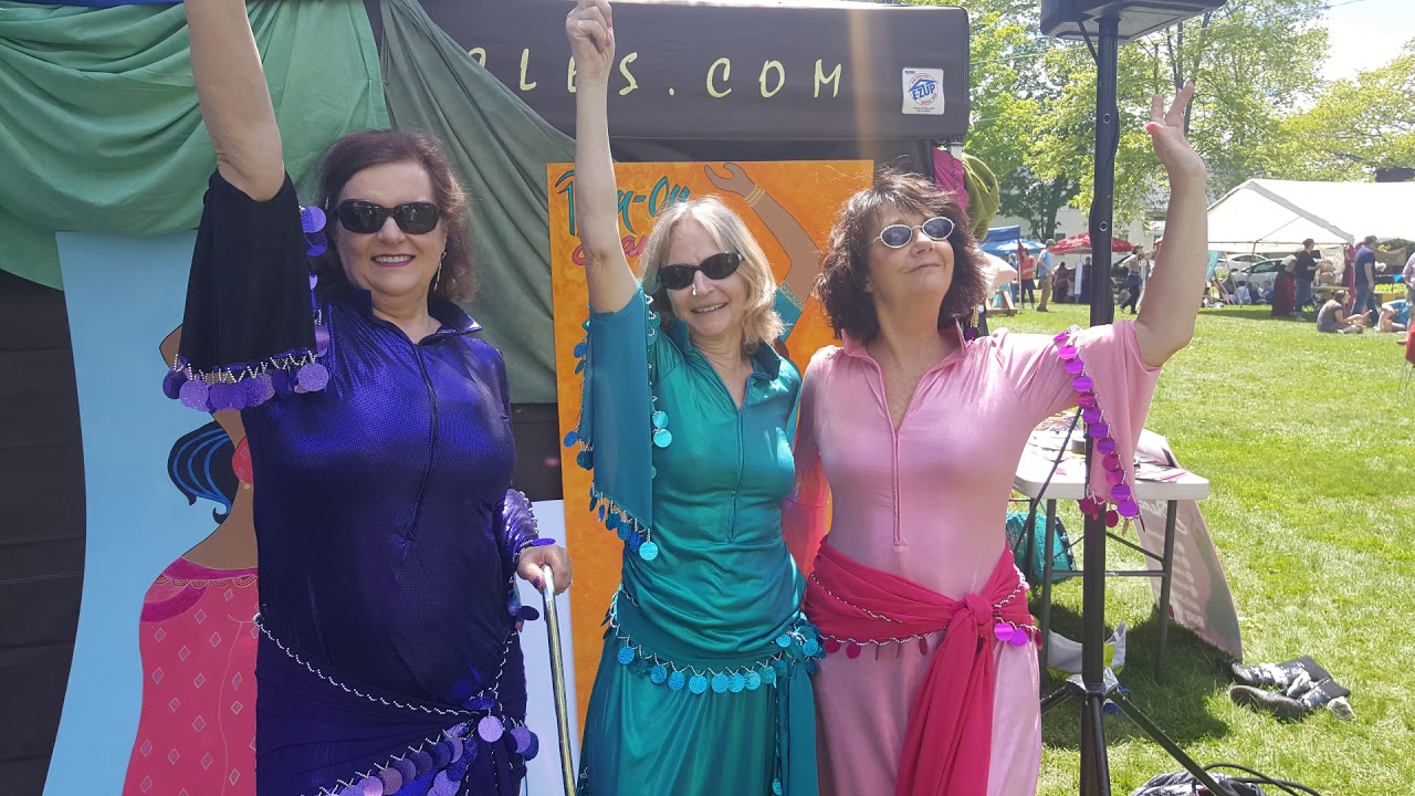 Behind the scenes with the Raq-ettes: Meet Barb & Sandy