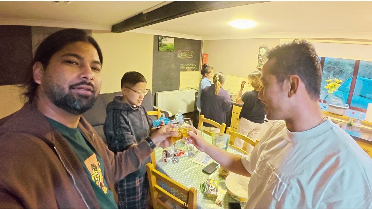 22 YEARS OF FRIENDSHIP |CHADDI BUDDI VLOG|DAY1 WALES|NAVJYOTIANS