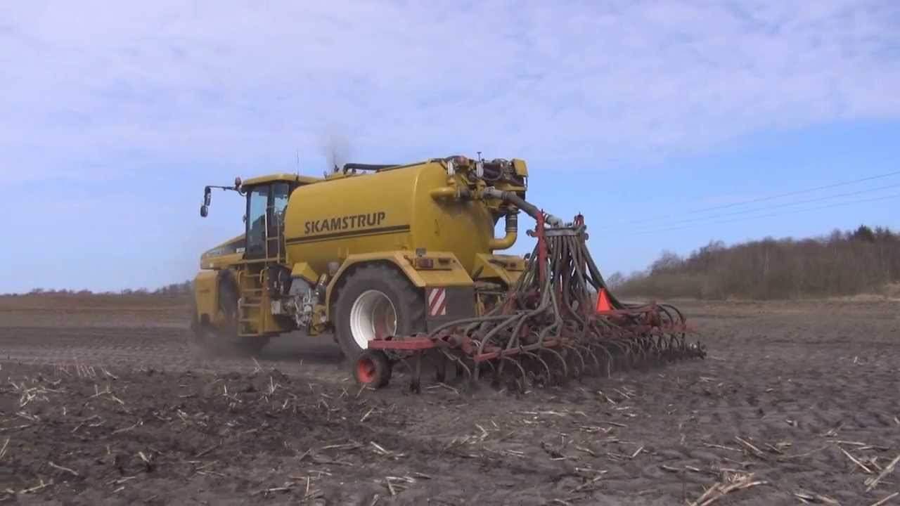 Terra Gator 3244 og Terra Gator 8133 nedf&aelig;lder gylle til majs - Skamstrup Maskinstation