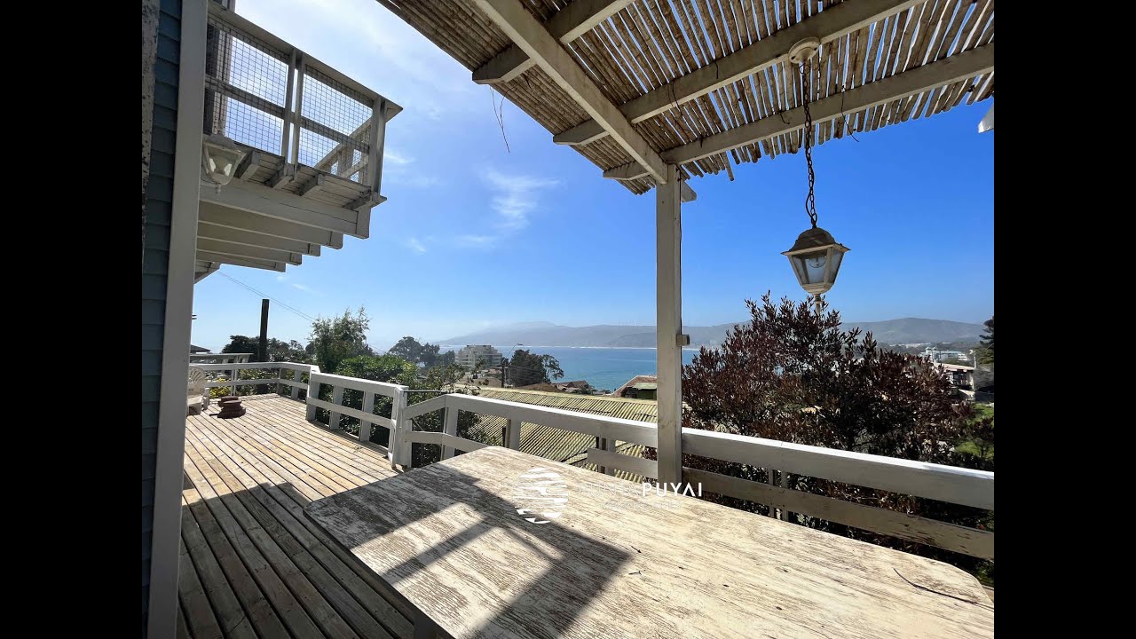 Casa 3 Niveles Con Vista Insuperable A La Bahia De Papudo.