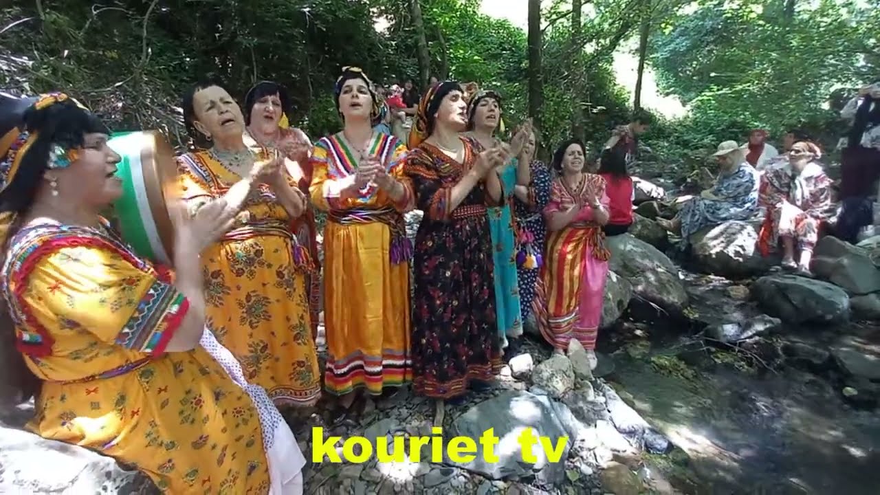 Urar lkhalath /Timechert : interview avec choral Du Village Ait Ouabane à Michelet à Tizi ouzou