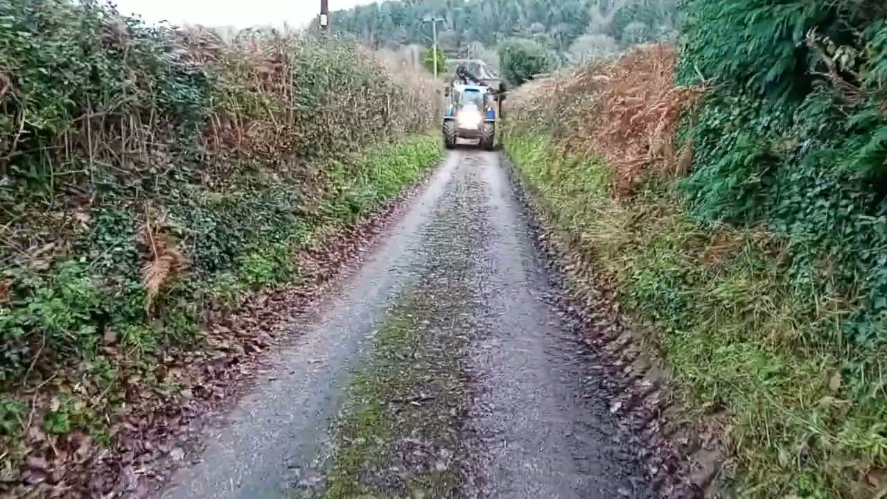 New holland t7 210 hedge cutting with mcconnel  power arm 6567 t 70 hp in morden wareham 