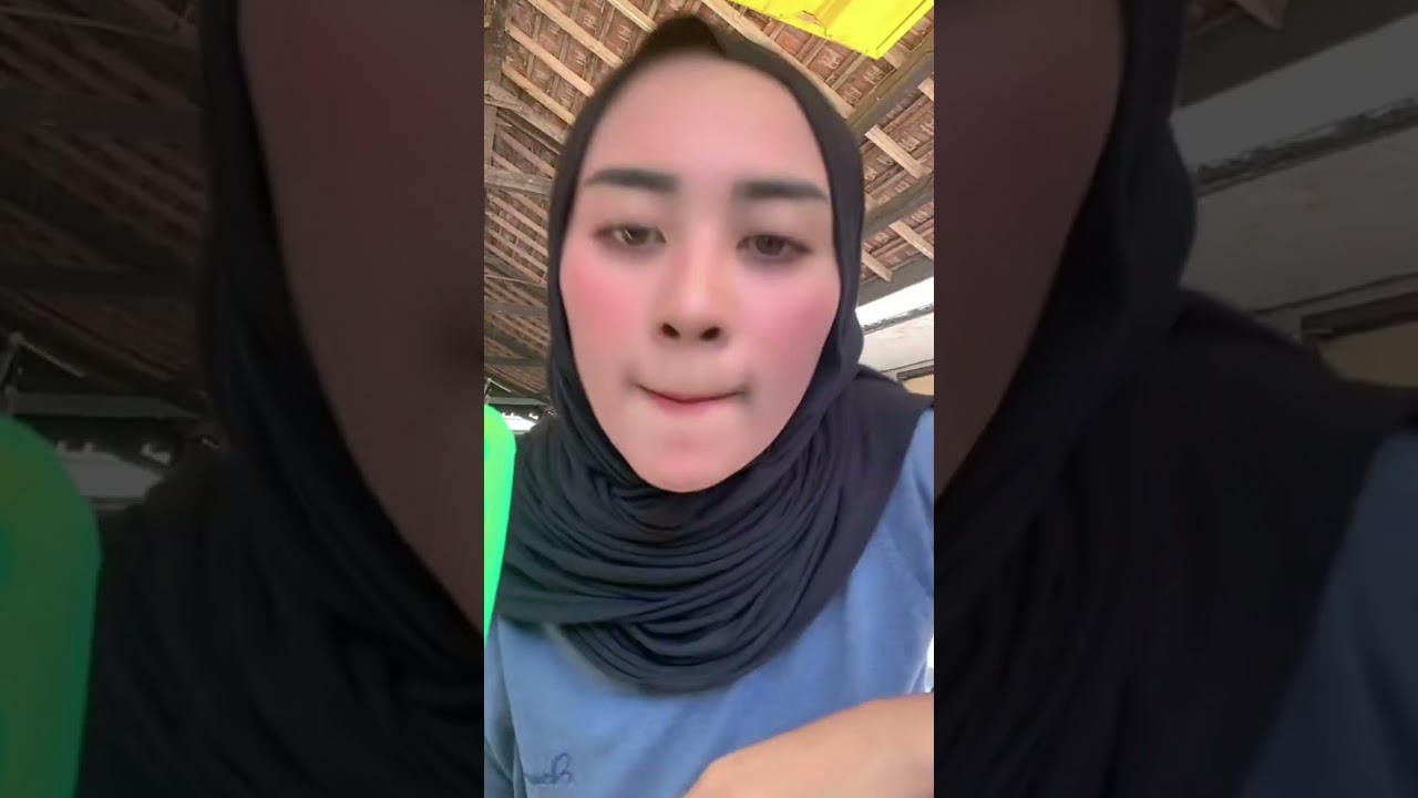 Jualan sambil live 