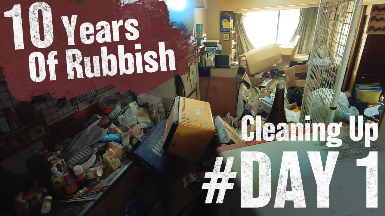 Moving Out From A Hoarded House&hellip;A Property That Has Been Frozen In Time For 10 Years (DAY ONE)