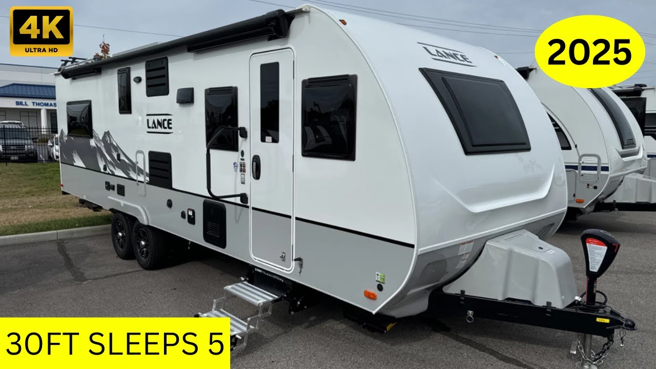2025 LANCE TRAVEL TRAILER 2465 Большой интерьер!