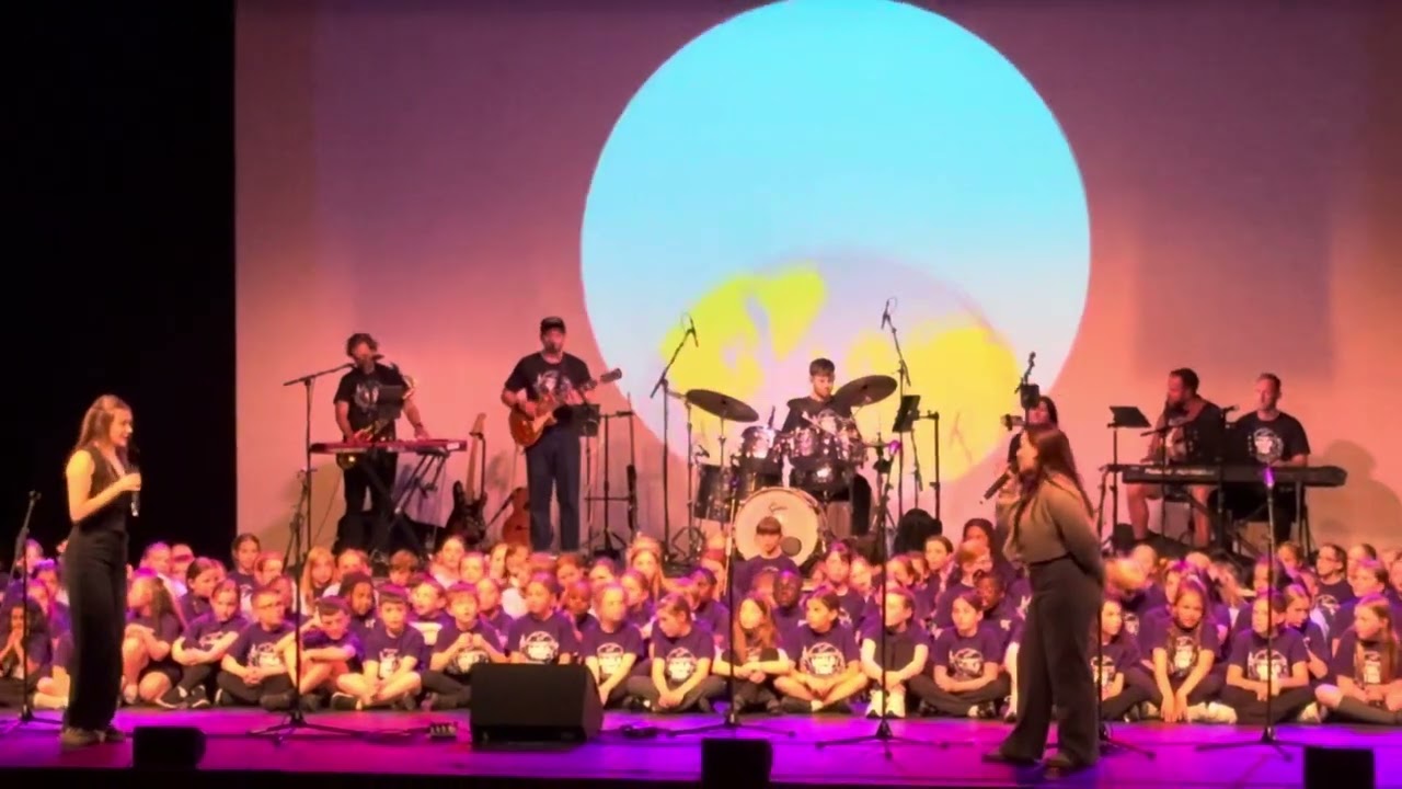 Proud mary floral pavilion shows