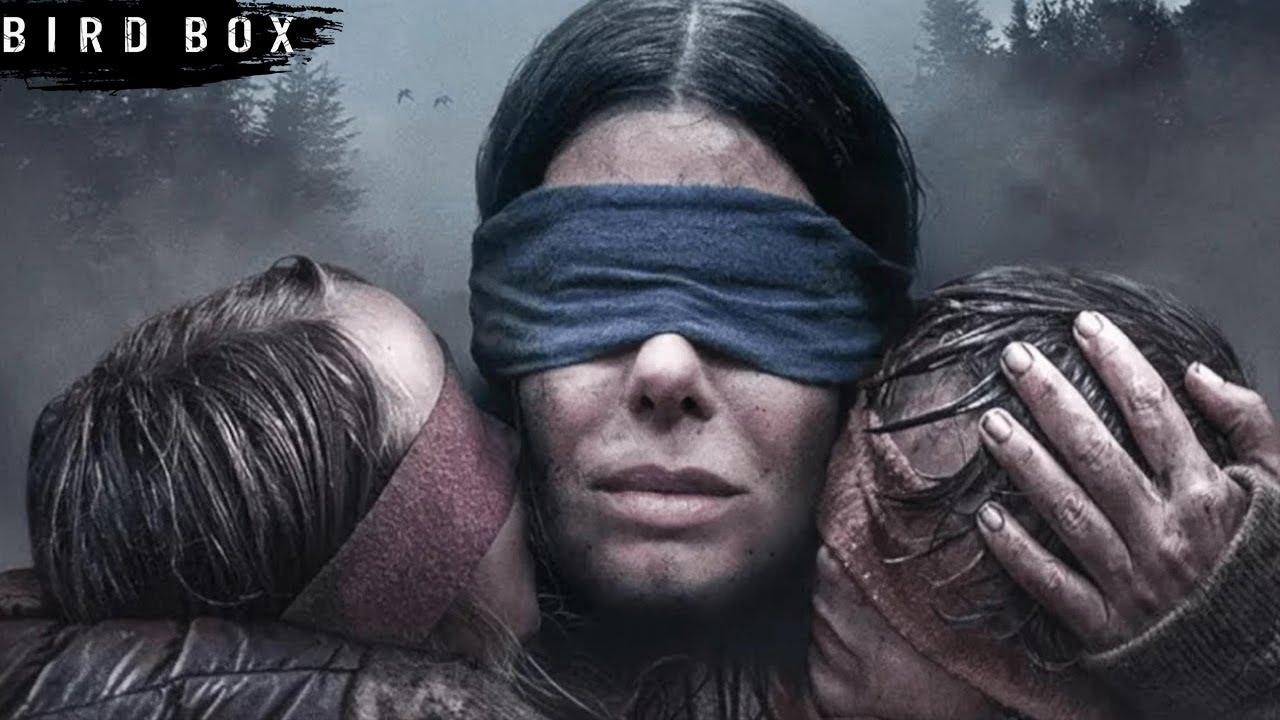 تفتح عينيك غادي تموت😱، أرواح شريرة أي واحد شافها كيموت مباشرة☠️ || ملخص فيلم🎦 Bird Box بالدارجة🇲🇦