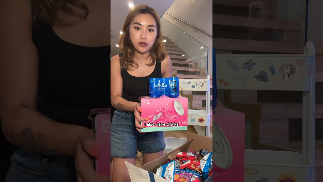 NEIGHBOR TOOK MY SNACKS FOR DELIVERY DRIVER&hellip; 😱📦